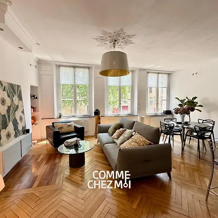 Centre - L'arsenal, Parking Inclus Appartement